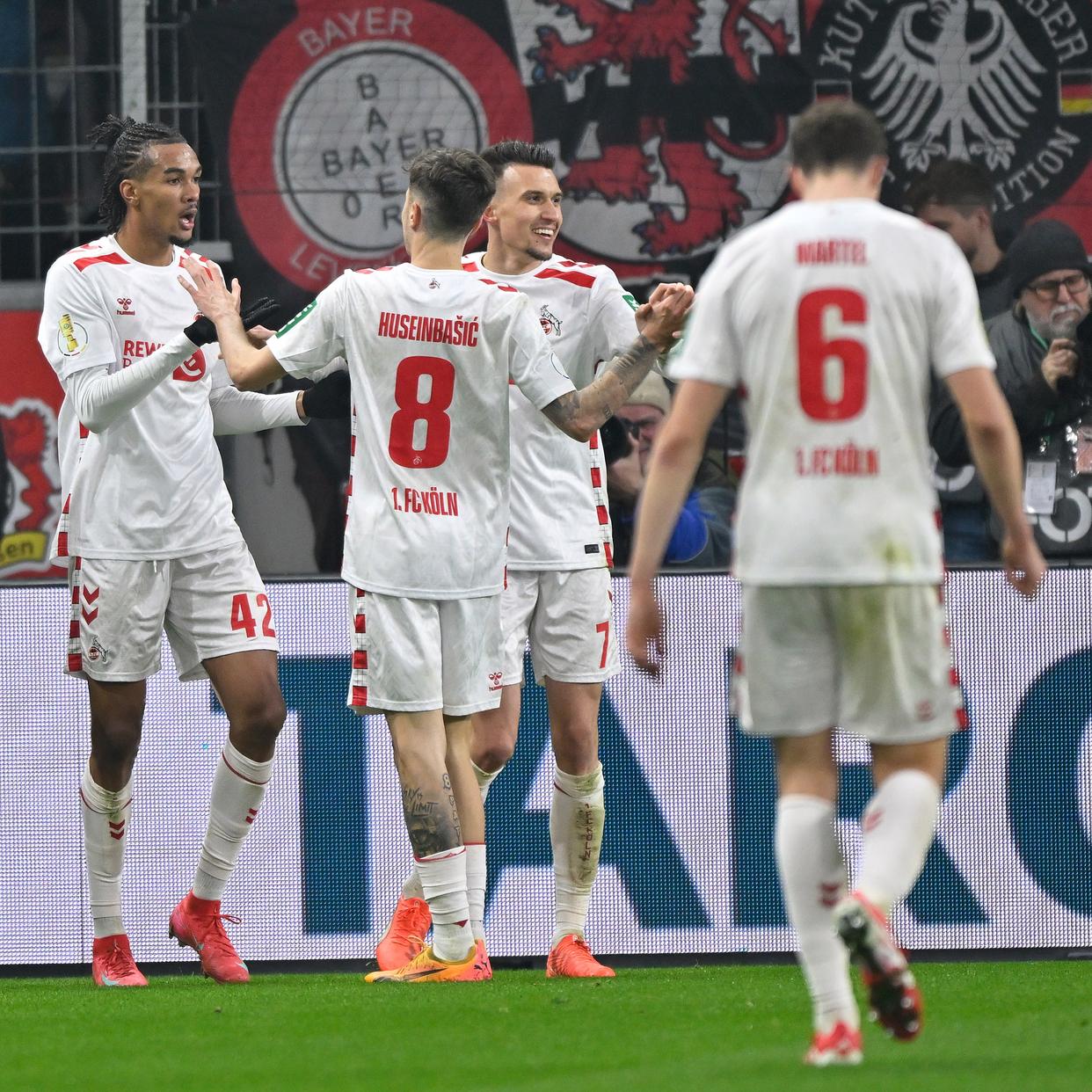 包含德国队在场上表现出色，赢得了重要胜利的词条