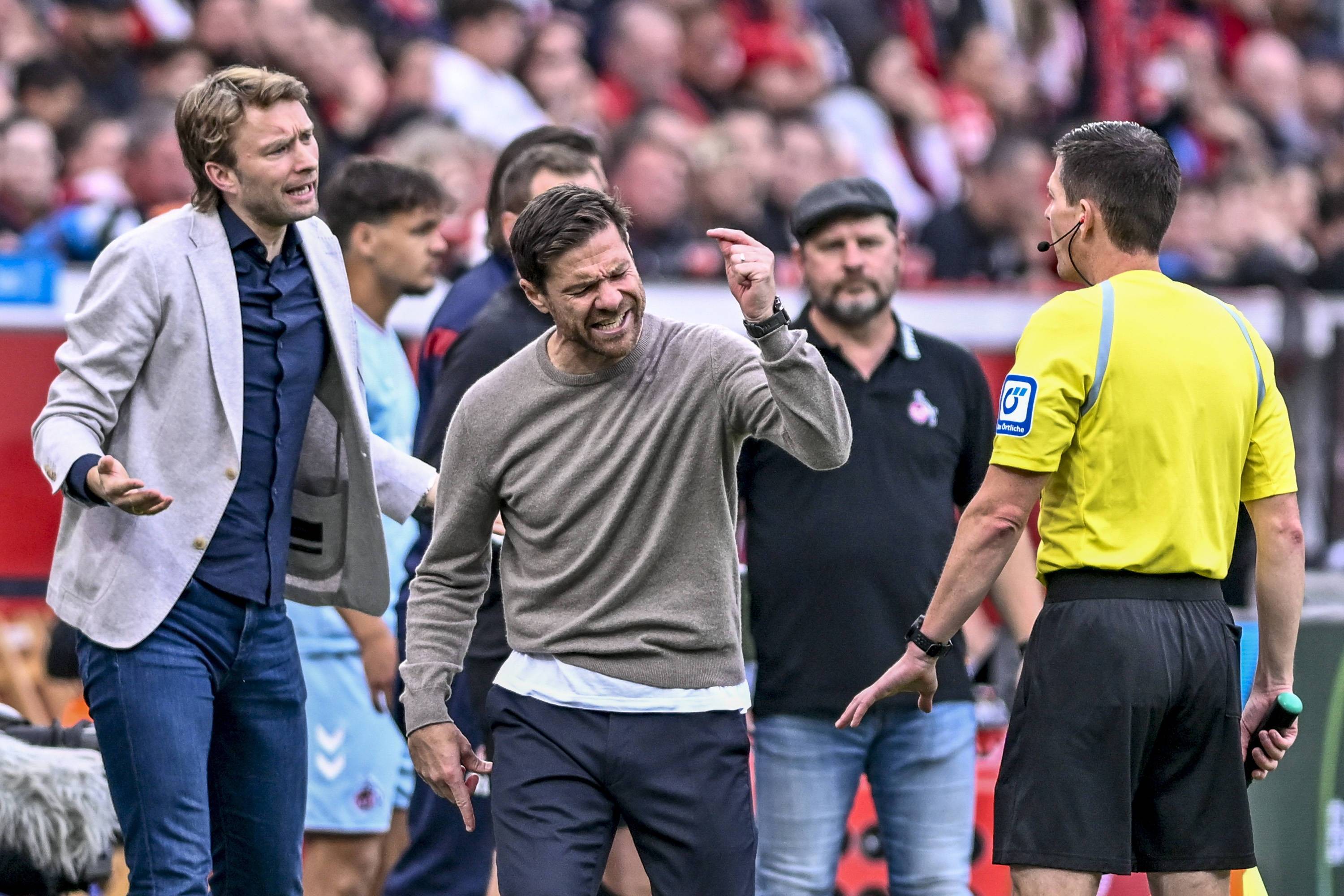 aoa体育新闻-多特蒙德遭遇失利，排名跌至联赛第七(多特蒙德遭遇失利,排名跌至联赛第七名)