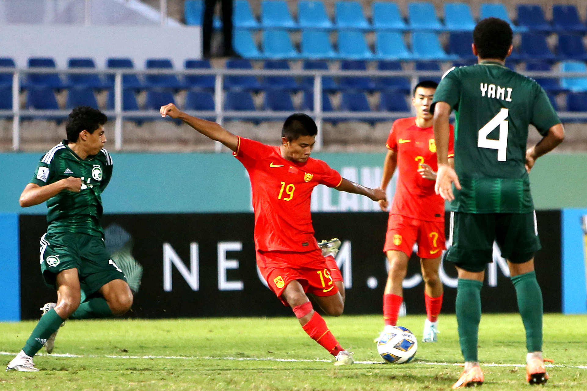 aoa体育馆-国际足球大赛，中国队再现辉煌(国际足球大赛,中国队再现辉煌历史)