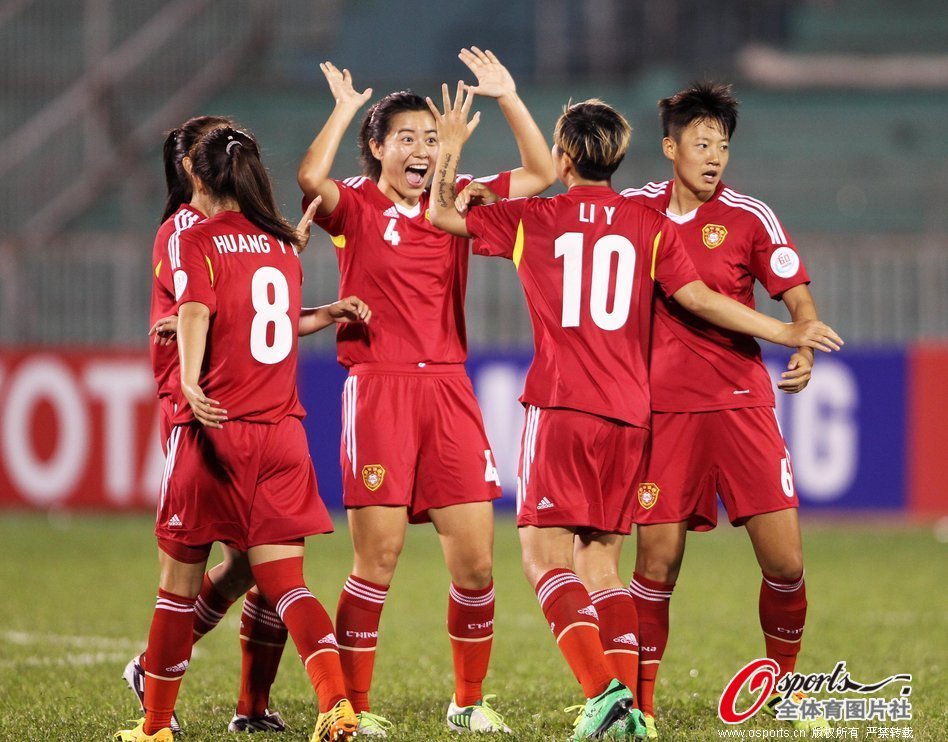 aoa体育-亚洲女子足球比赛，中国队夺冠