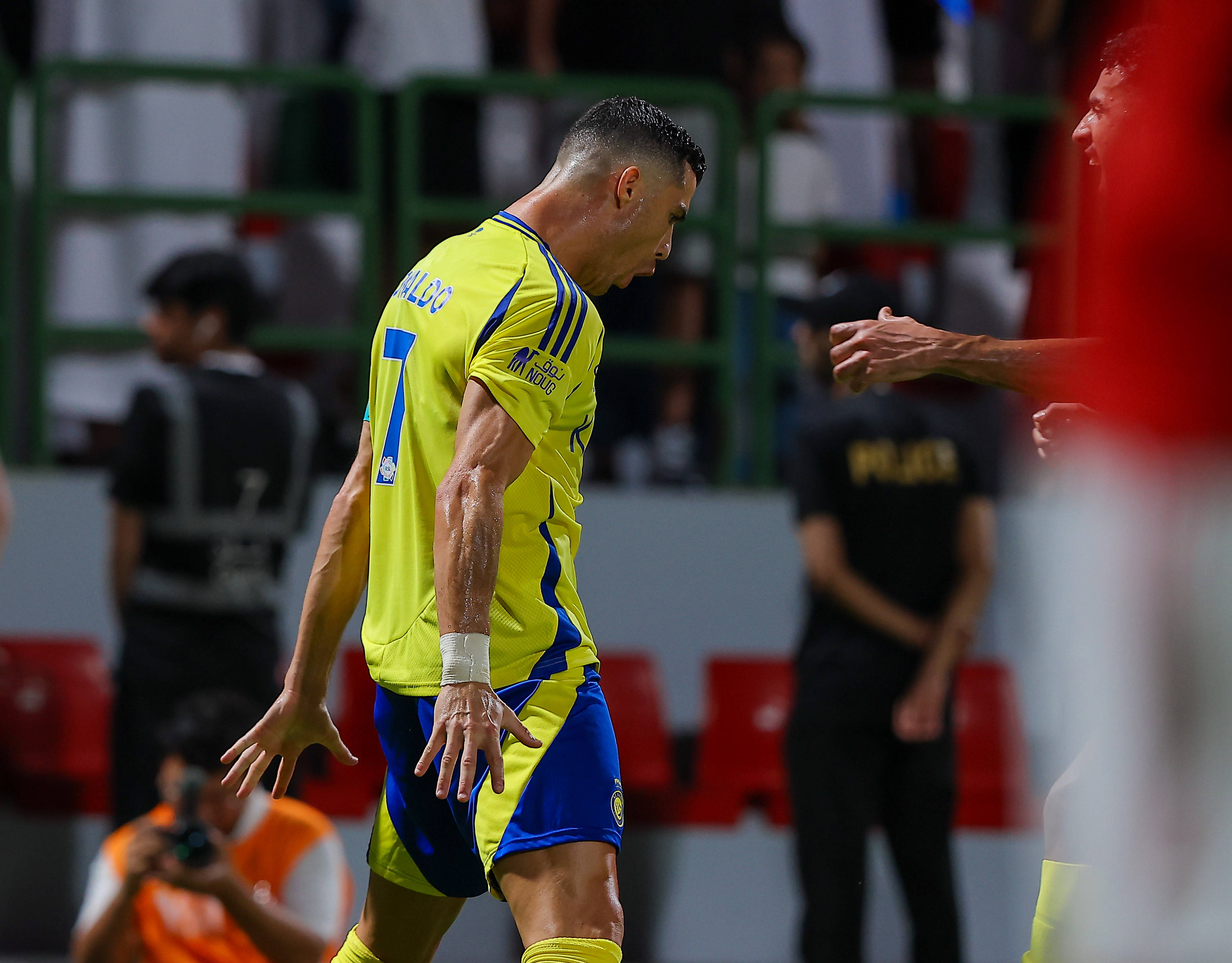 aoa体育培训-幽影小队爆发神级表现，无畏契约世界杯被彻底压制，进球的简单介绍