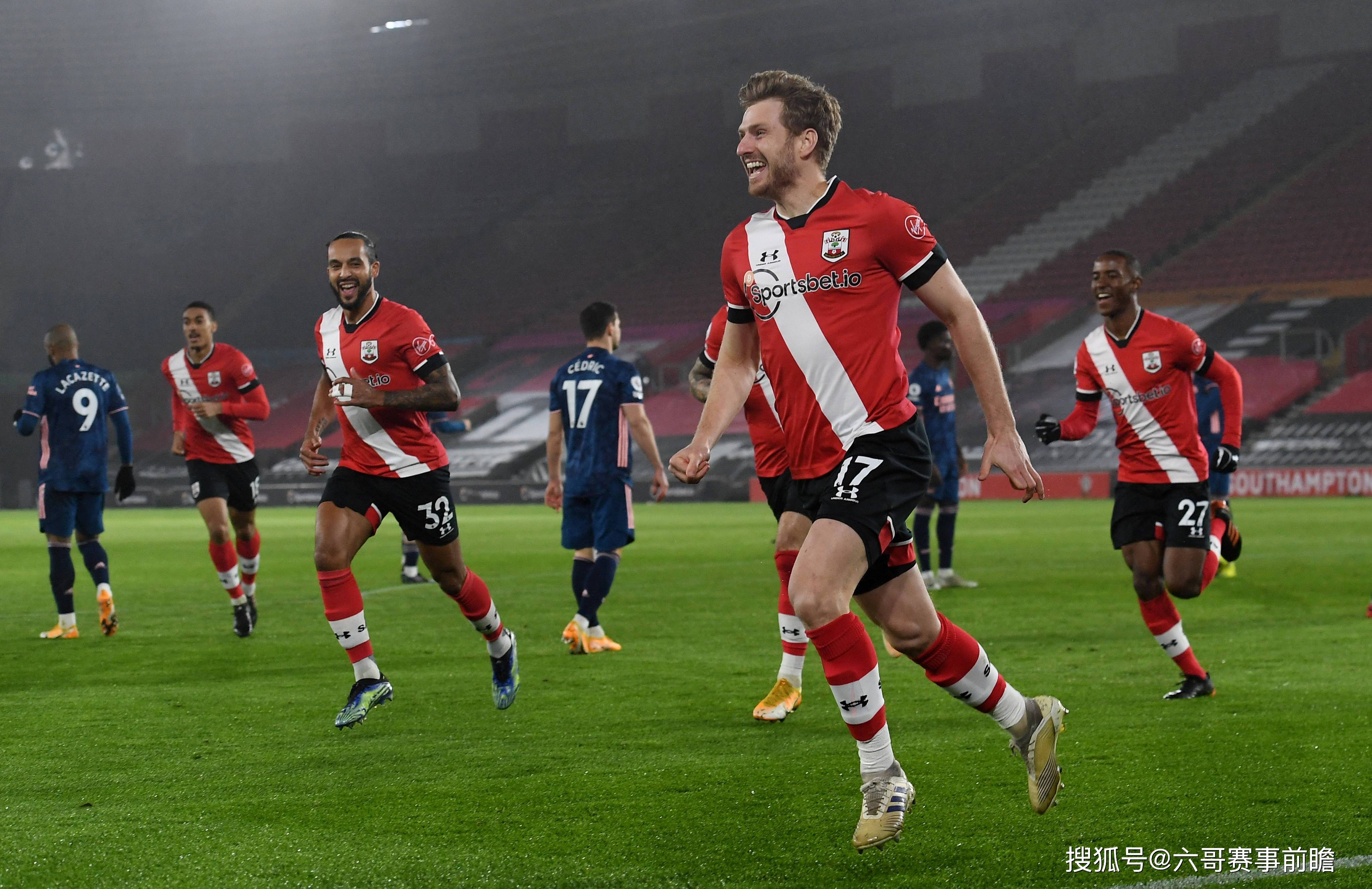 博恩茅斯球员表现出色，帮助球队取胜