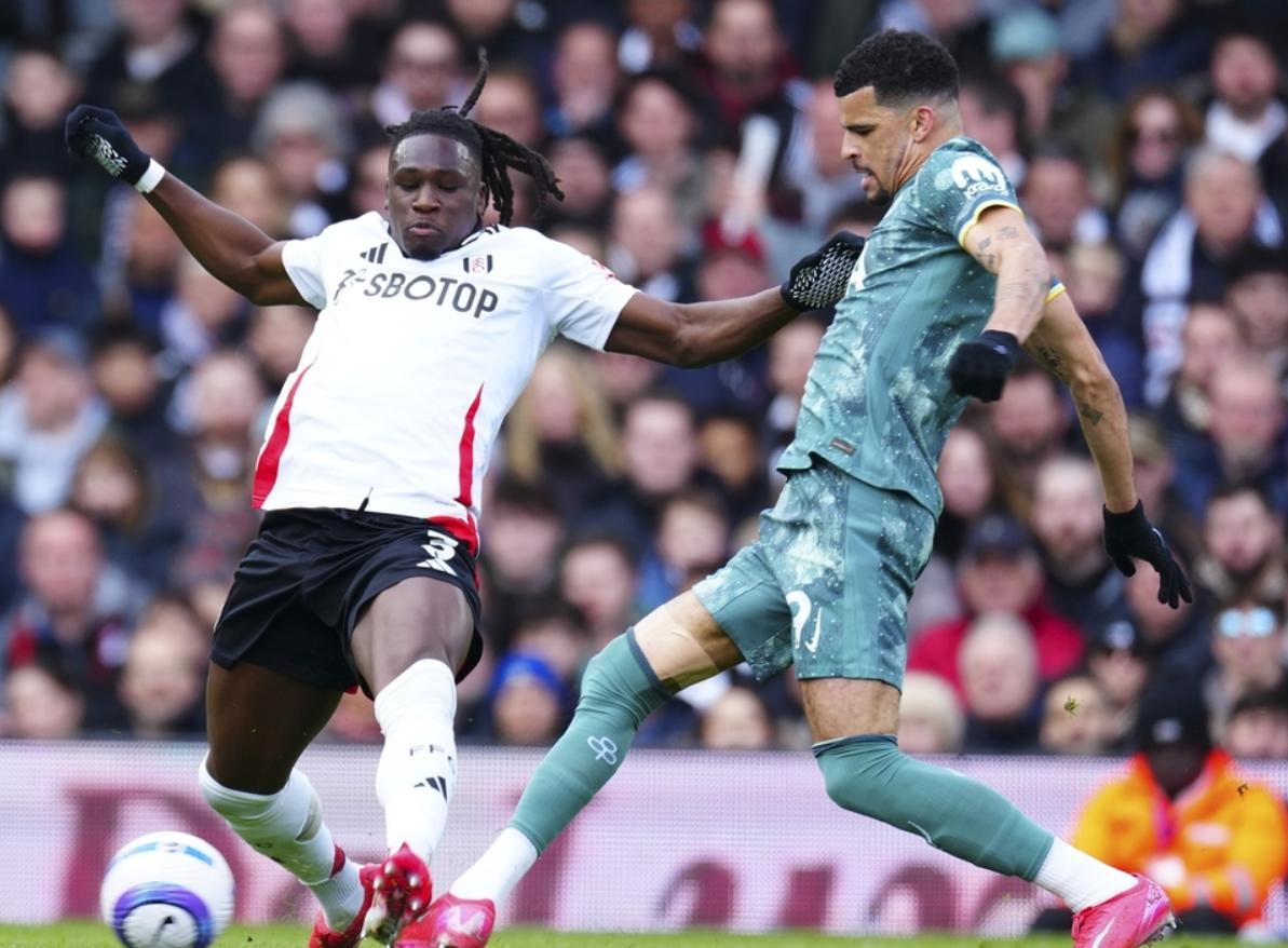 aoa体育培训-热刺惨遭逆转，争四形势岌岌可危的简单介绍