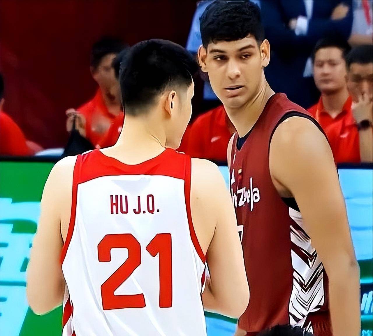 aoa体育教练-包含湖南男篮在最新比赛中力挫对手，获得胜利的词条