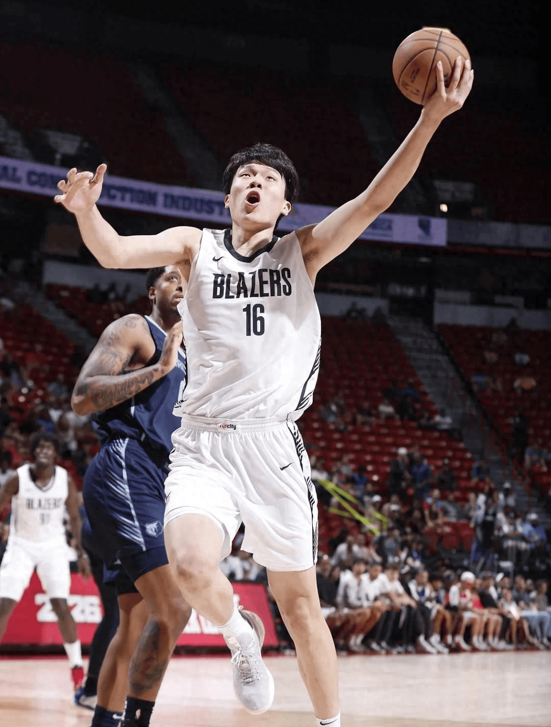 包含湖南男篮在最新比赛中力挫对手,获得胜利的词条 包含湖南男篮在最新比赛中力挫对手,获得胜利的词条