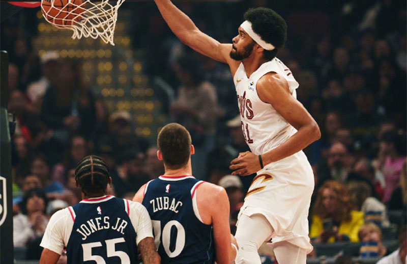 aoa体育-关于骑士再次遭遇横扫，卫冕冠军形势堪忧的信息