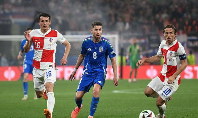 葡萄牙队备战面对匈牙利挑战 葡萄牙队备战面对匈牙利挑战