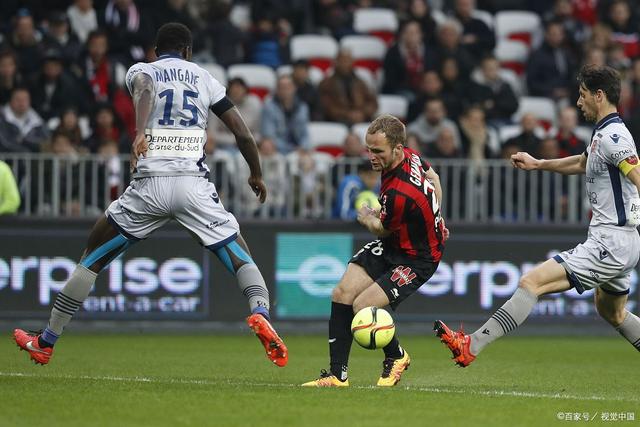 aoa体育直播-尼斯主场失利，保级前景蒙上阴影