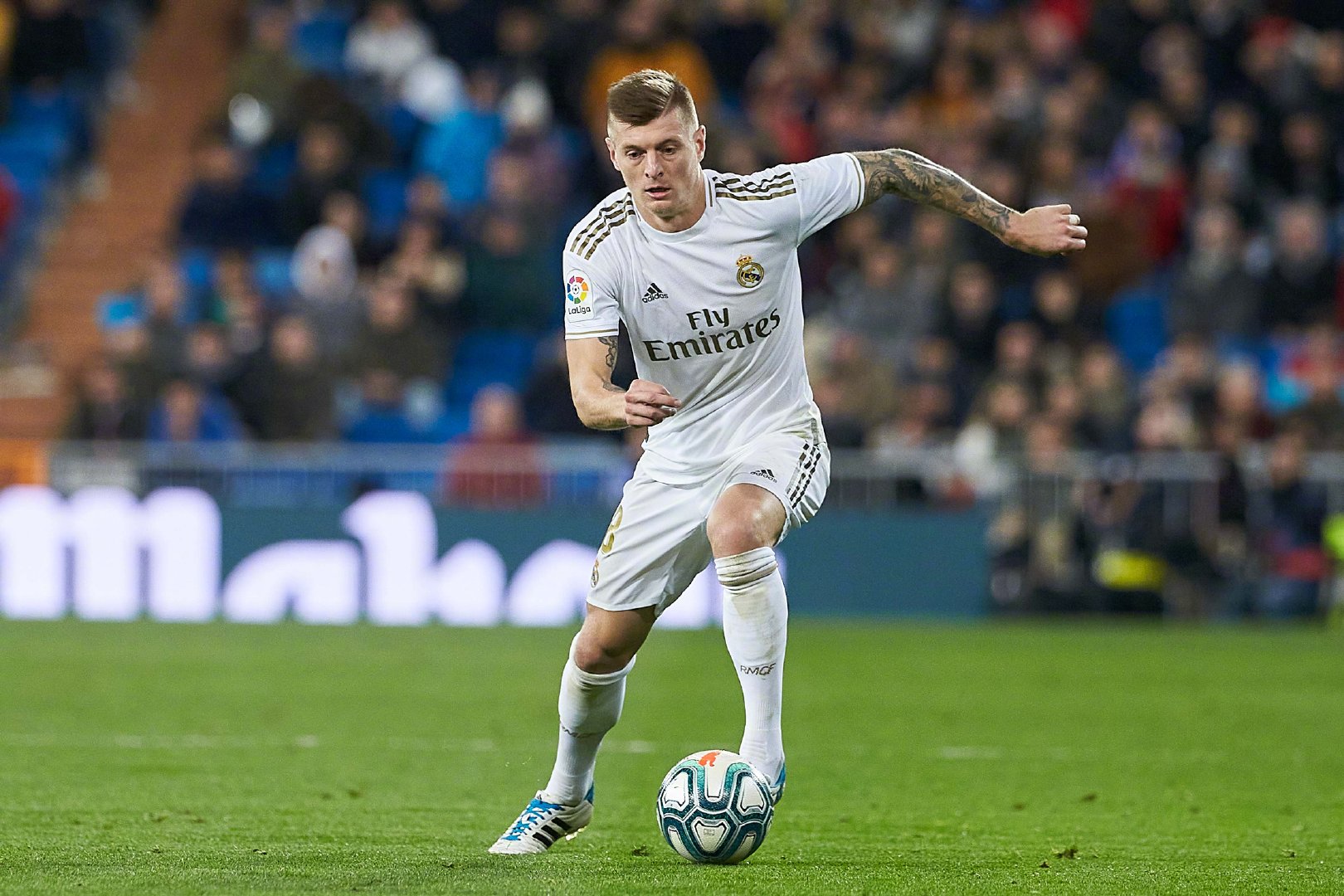 aoa体育课程-皇马客场平局，贝尔传射德佩扳平比分