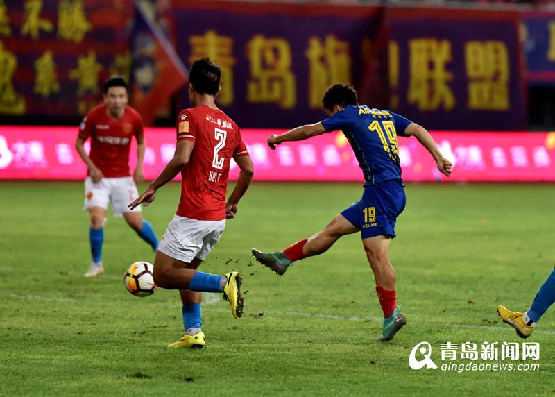 aoa体育馆-青岛黄海足球队在新赛季有望崭露头角