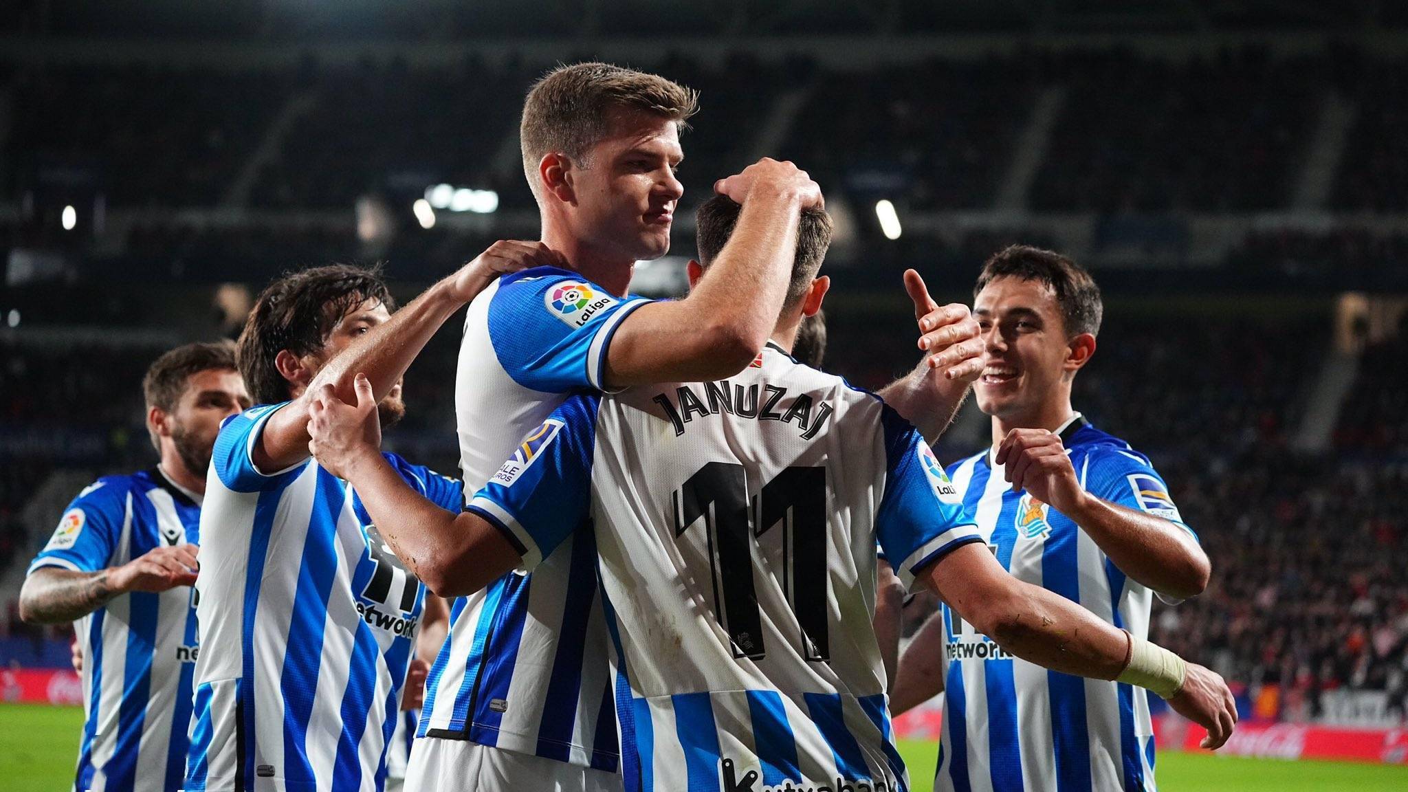 里昂逆风翻盘击败对手，升至积分榜前三的简单介绍