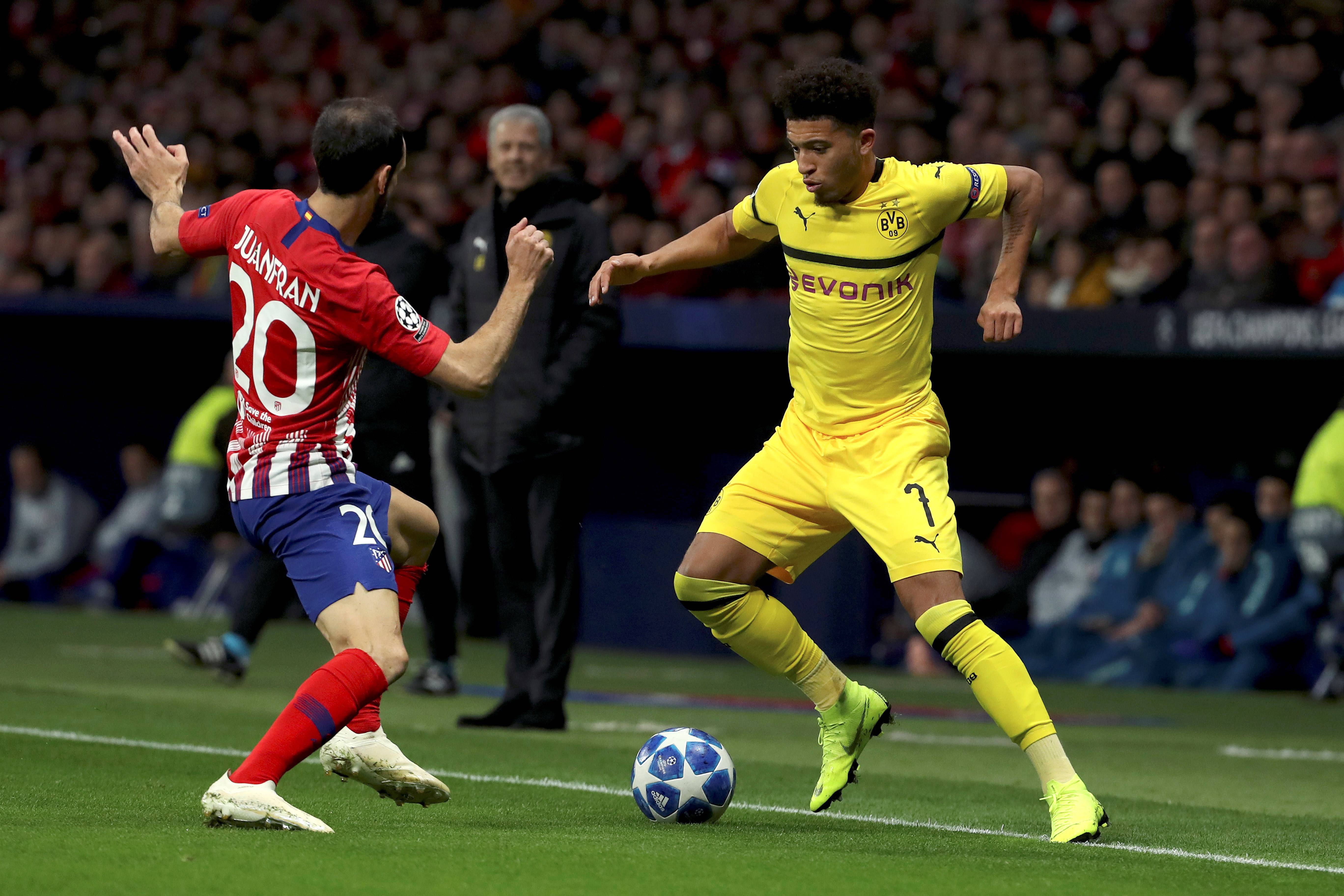 aoa体育视频-里昂队主场惨败马德里竞技，无缘晋级欧联杯半决赛