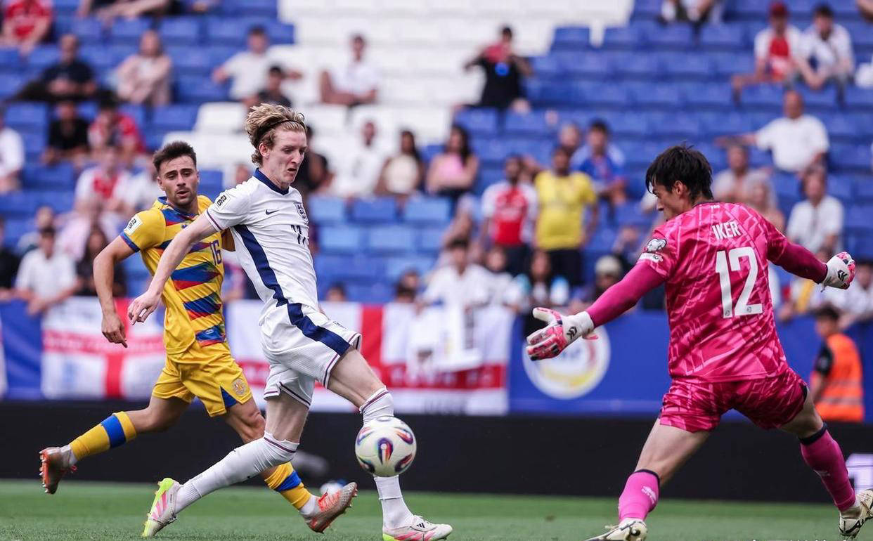 荷兰3:1击败英格兰,连续三场欧国联杯不败 荷兰3:1击败英格兰,连续三场欧国联杯不败