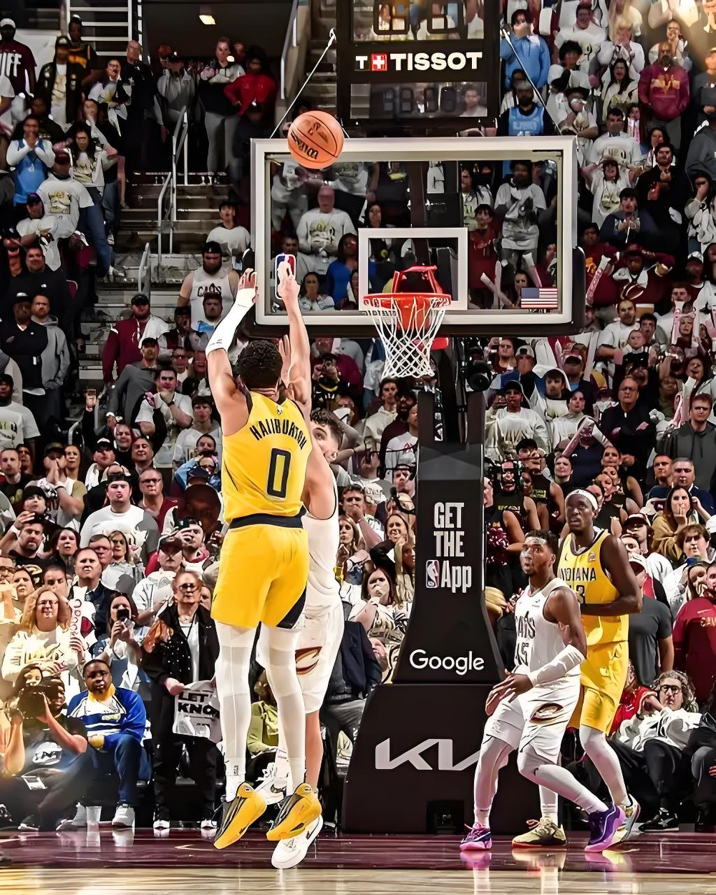 步行者逆转爵士,取得惊险胜利 步行者逆转爵士,取得惊险胜利