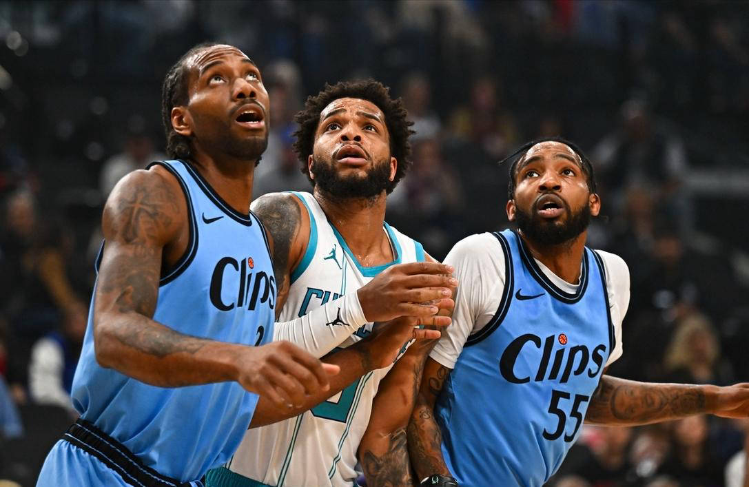 快船击败黄蜂,取得关键胜利 快船击败黄蜂,取得关键胜利