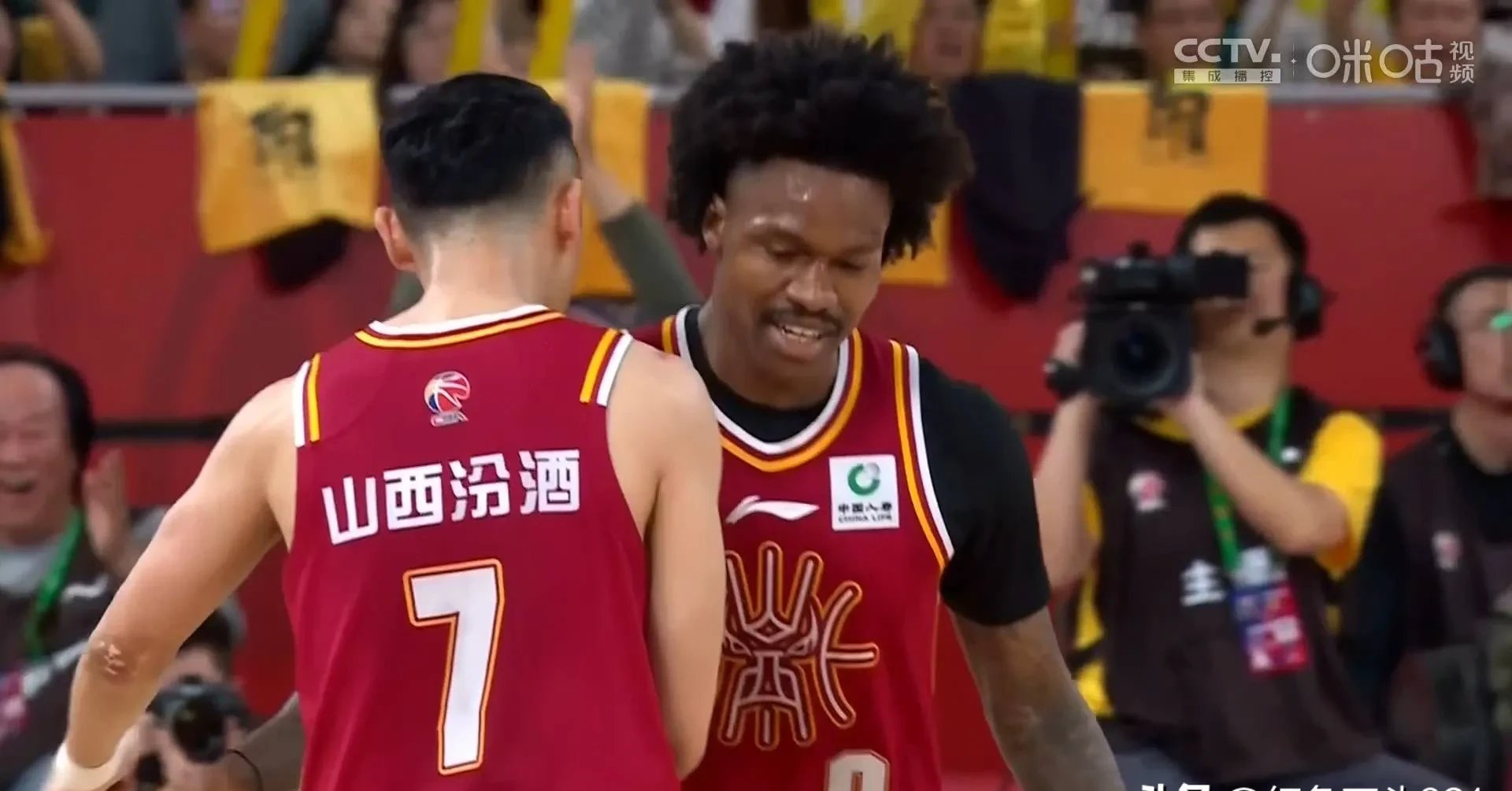 aoa体育馆-重庆队主场惨败于山东男篮，止步两连败