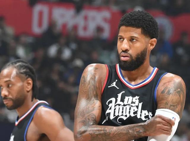 关于快船队前锋科怀-莱昂纳德成功延长合同与球队续约的信息 关于快船队前锋科怀-莱昂纳德成功延长合同与球队续约的信息